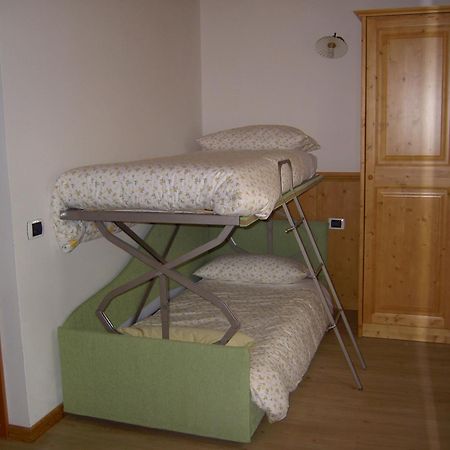 Room & Breakfast Ca Mea Dina Bezzecca Bilik gambar