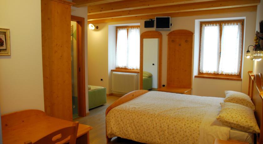 Room & Breakfast Ca Mea Dina Bezzecca Luaran gambar